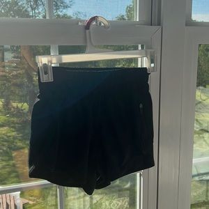 Hotty Hot High-rise Lululemon shorts in Black